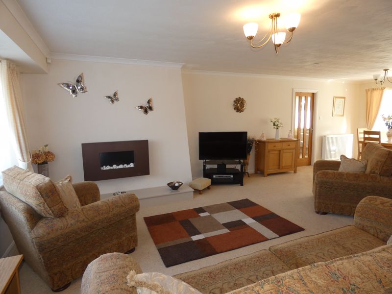 Lounge/Dining Room- click for photo gallery